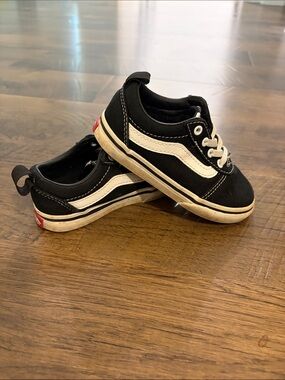 Vans Kids Black and White Low-Top Skate Sneakers